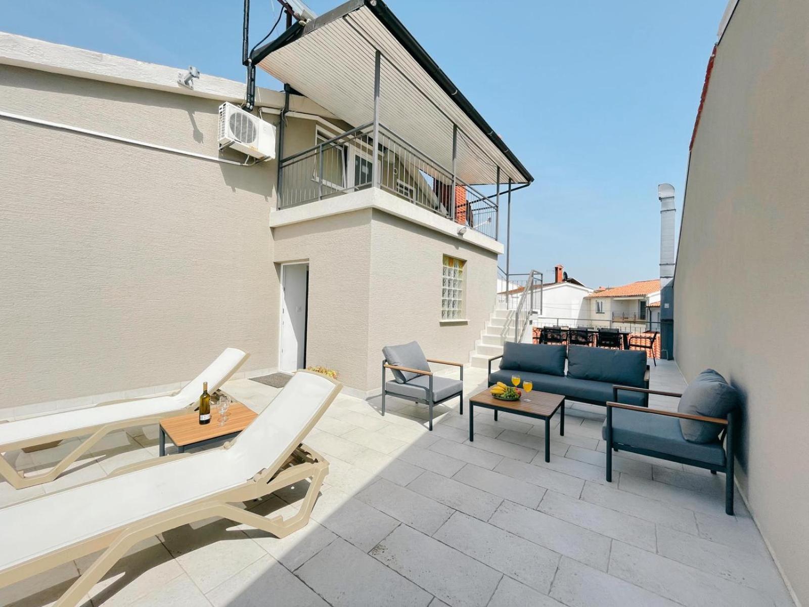 Caramel Comforts With Sea View In Stinjan Only 300 Meters From The Beach PUY 외부 사진