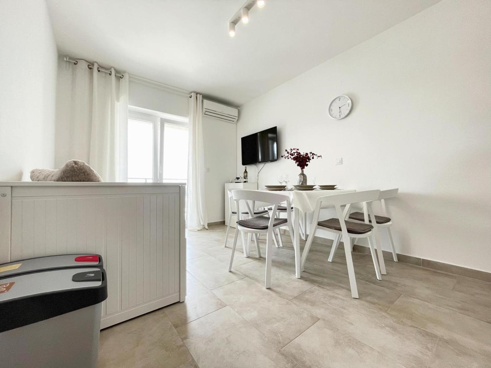Caramel Comforts With Sea View In Stinjan Only 300 Meters From The Beach PUY 외부 사진