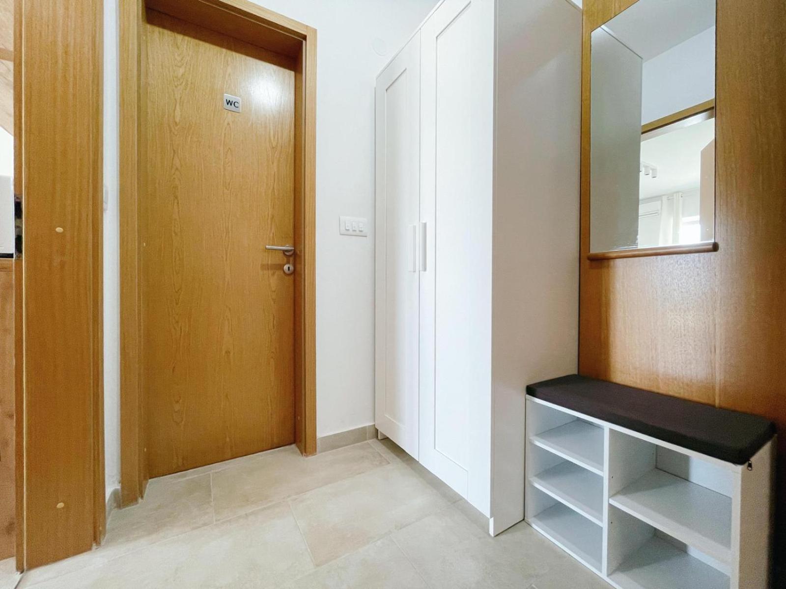 Caramel Comforts With Sea View In Stinjan Only 300 Meters From The Beach PUY 외부 사진