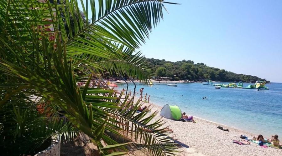 Caramel Comforts With Sea View In Stinjan Only 300 Meters From The Beach PUY 외부 사진